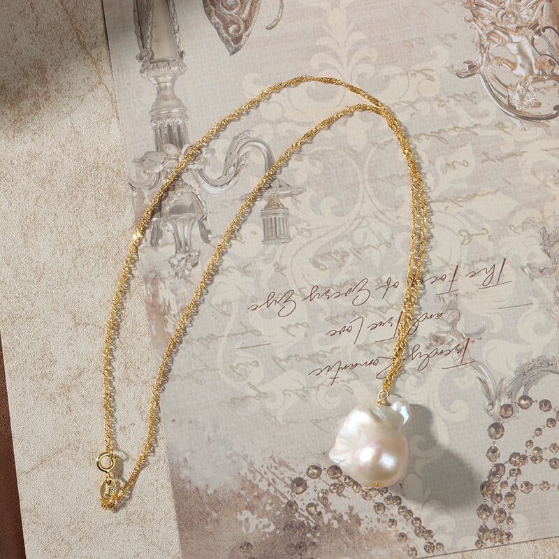 ARS121 WHITE KING Baroque Necklace